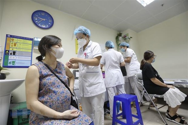Vietnam registra más de 10 mil nuevos casos del COVID-19 ảnh 1 Vietnam registra más de 10 mil nuevos casos del COVID-19 ảnh 1