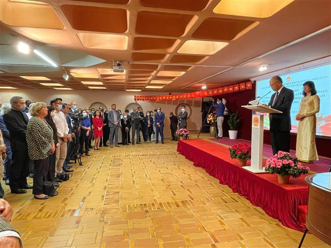 Embajador vietnamita en Francia valora desarrollo de relaciones bilaterales ảnh 2 Embajador vietnamita en Francia valora desarrollo de relaciones bilaterales ảnh 2