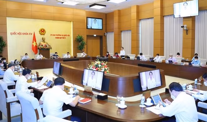 Parlamento de Vietnam revisa programa nacional sobre minorías étnicas ảnh 1