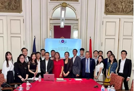 Establecen la Asociación de Estudiantes Vietnamitas en Europa ảnh 1 Establecen la Asociación de Estudiantes Vietnamitas en Europa ảnh 1