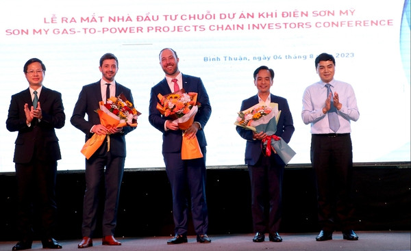 Presentan inversores en proyectos eléctricos en provincia vietnamita ảnh 2 Presentan inversores en proyectos eléctricos en provincia vietnamita ảnh 2