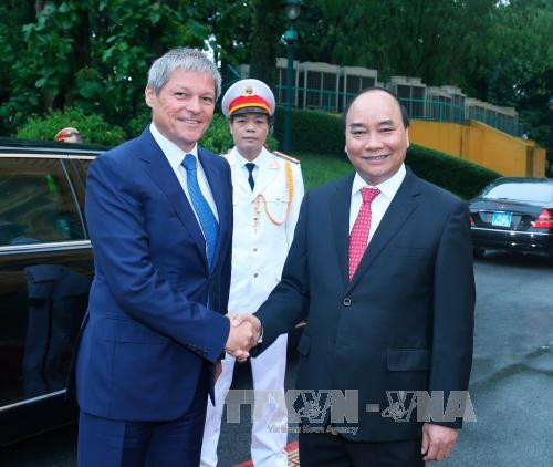 Vietnam concede importancia a relaciones con Rumania ảnh 1