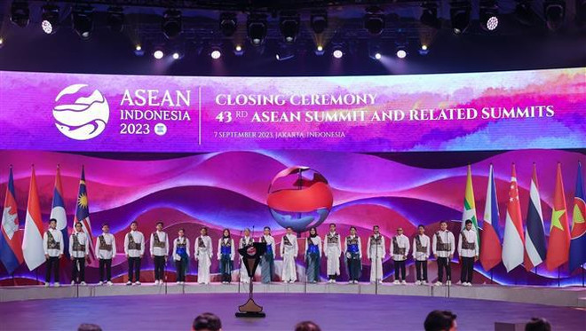 Clausuran la 43 Cumbre de la ASEAN ảnh 2