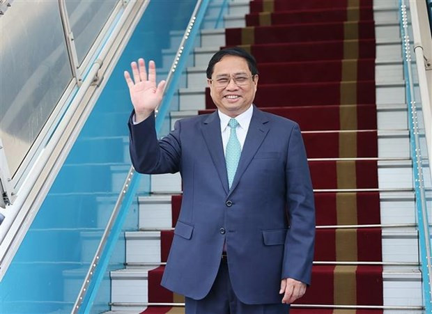 Premier vietnamita parte de Hanoi para asistir a 43ª Cumbre de ASEAN ảnh 1 Premier vietnamita parte de Hanoi para asistir a 43ª Cumbre de ASEAN ảnh 1