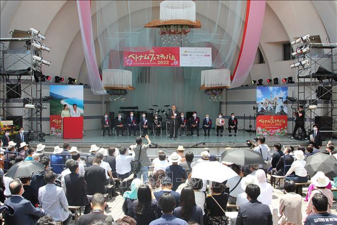Inauguran XIV Festival de Vietnam en Japón ảnh 1