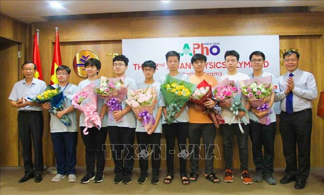 Concursantes vietnamitas cosechan premios en Olimpiada Asiática de Física ảnh 1 Concursantes vietnamitas cosechan premios en Olimpiada Asiática de Física ảnh 1