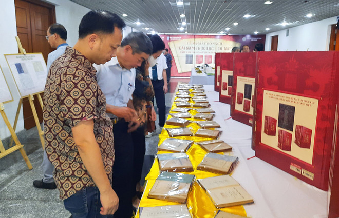 Destacan valores de registros históricos de la dinastía Nguyen de Vietnam ảnh 2 Destacan valores de registros históricos de la dinastía Nguyen de Vietnam ảnh 2