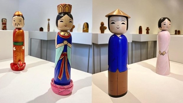 Exhiben en Hanoi muñeca japonesa Kokeshi ảnh 1
