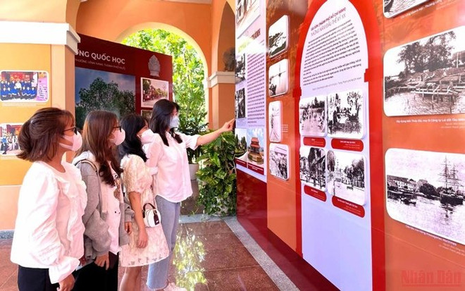 Exposición sobre el viaje del Presidente Ho Chi Minh al extranjero para buscar camino de liberación nacional ảnh 1 Exposición sobre el viaje del Presidente Ho Chi Minh al extranjero para buscar camino de liberación nacional ảnh 1