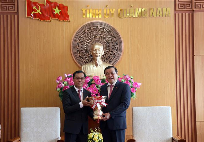 Provincias vietnamita y laosiana trabajan por reforzar sus vínculos ảnh 1 Provincias vietnamita y laosiana trabajan por reforzar sus vínculos ảnh 1