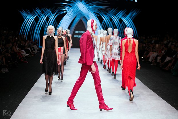 Gira internacional de la moda promoverá la cultura y el turismo de Vietnam ảnh 1 Gira internacional de la moda promoverá la cultura y el turismo de Vietnam ảnh 1