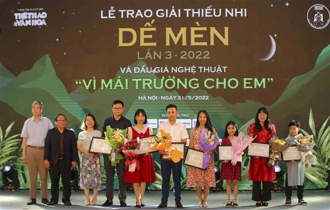 VNA otorga premios artísticos infantiles “De Men” ảnh 1