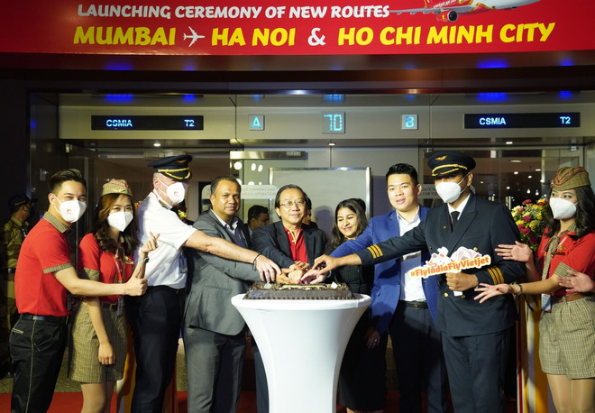 Inaugura Vietjet vuelos directos entre ciudades vietnamitas e india ảnh 1