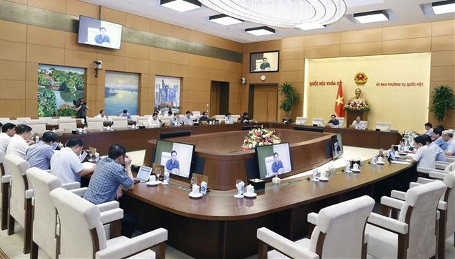 Comité Permanente del Parlamento vietnamita evalúa paquetes para desarrollo económico ảnh 1 Comité Permanente del Parlamento vietnamita evalúa paquetes para desarrollo económico ảnh 1