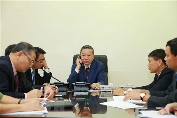 Vietnam mantiene cooperación para identificar a víctimas de tragedia en Reino Unido ảnh 1 Vietnam mantiene cooperación para identificar a víctimas de tragedia en Reino Unido ảnh 1