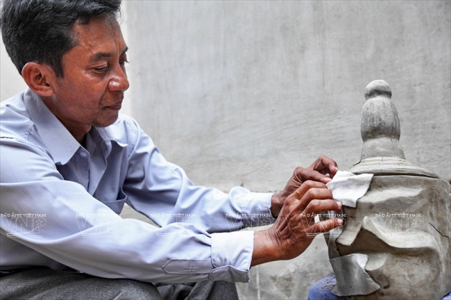 Empeñado khmer en conservar valor de misteriosas máscaras ảnh 1 Empeñado khmer en conservar valor de misteriosas máscaras ảnh 1
