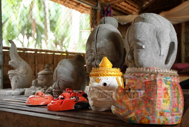 Empeñado khmer en conservar valor de misteriosas máscaras ảnh 3 Empeñado khmer en conservar valor de misteriosas máscaras ảnh 3