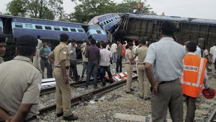 Decenas de heridos tras descarrilamiento de trenes en Indonesia ảnh 1 Decenas de heridos tras descarrilamiento de trenes en Indonesia ảnh 1