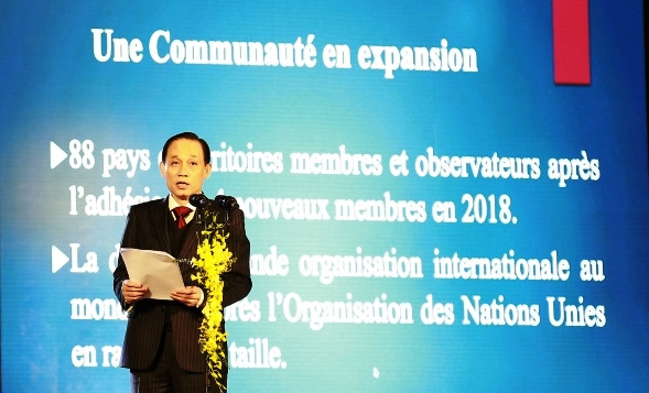 Promueven el desarrollo de idioma francés en Vietnam ảnh 1