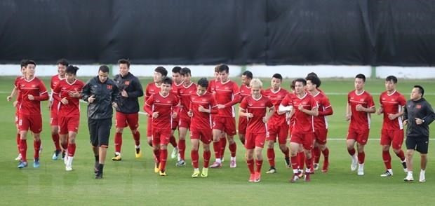 Competirá equipo de fútbol de Vietnam en Copa del Rey, en Tailandia ảnh 1 Competirá equipo de fútbol de Vietnam en Copa del Rey, en Tailandia ảnh 1