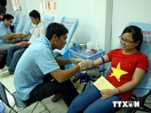 Amplían en Vietnam duración de campaña de donaciones de sangre Recorrido Rojo 2019 ảnh 1