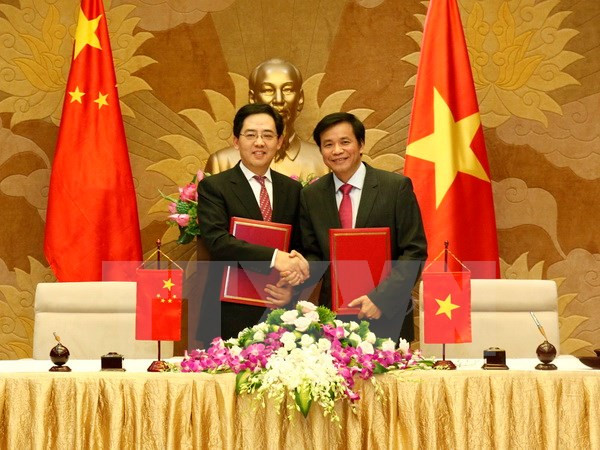 Asamblea Nacional de Vietnam recibe obsequio del gobierno chino ảnh 1 Asamblea Nacional de Vietnam recibe obsequio del gobierno chino ảnh 1
