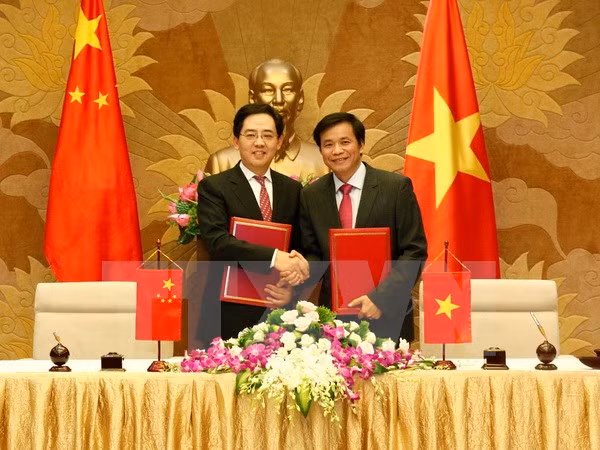 Asamblea Nacional de Vietnam recibe obsequio del gobierno chino ảnh 1
