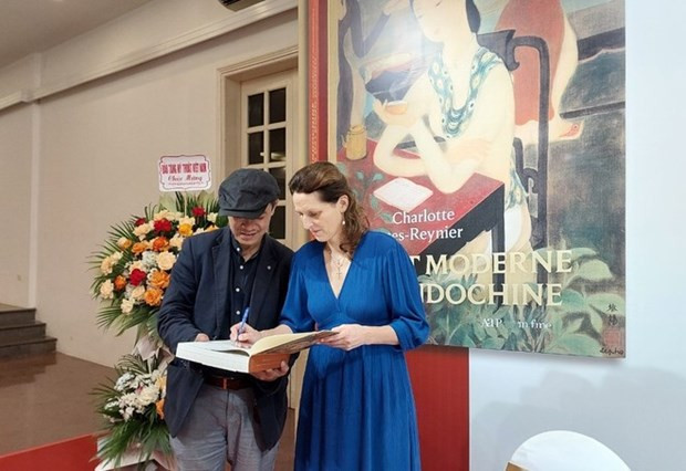 Investigadora francesa dedica 10 años a estudiar artes vietnamitas en período de antigua Indochina ảnh 2 Investigadora francesa dedica 10 años a estudiar artes vietnamitas en período de antigua Indochina ảnh 2