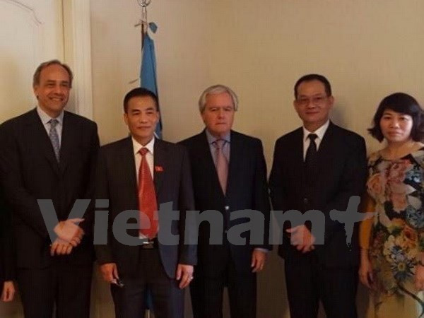Vietnam intensifica colaboración legislativa con Argentina y Chile ảnh 1 Vietnam intensifica colaboración legislativa con Argentina y Chile ảnh 1