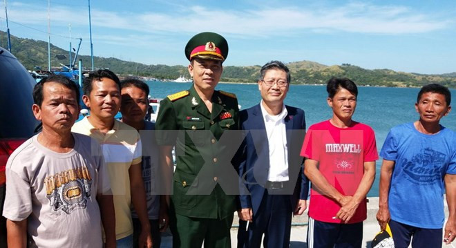 Filipinas repatría cinco pescadores vietnamitas ảnh 1 Filipinas repatría cinco pescadores vietnamitas ảnh 1