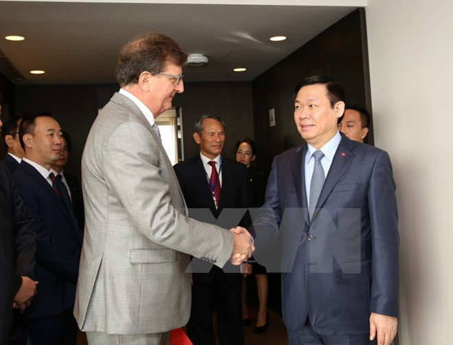 Vicepremier de Vietnam se entrevista con dirigentes de Unión Europea ảnh 1 Vicepremier de Vietnam se entrevista con dirigentes de Unión Europea ảnh 1