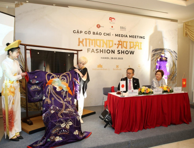 Desfile de moda en Hanoi resalta relaciones Vietnam - Japón ảnh 2 Desfile de moda en Hanoi resalta relaciones Vietnam - Japón ảnh 2