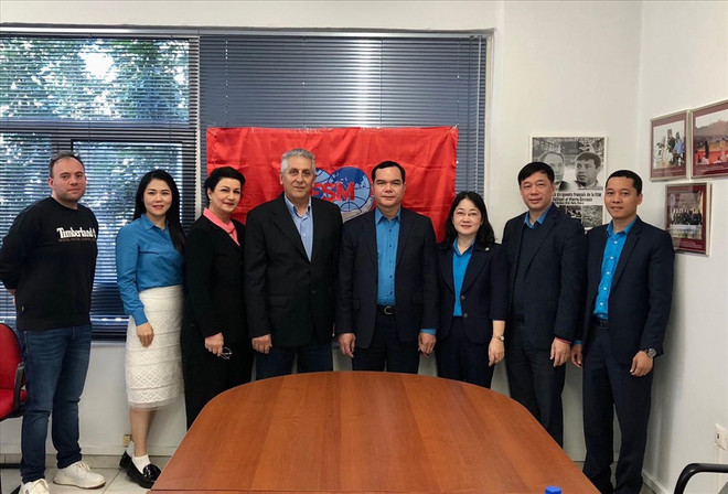 Delegación de Confederación General del Trabajo de Vietnam visita Grecia ảnh 1 Delegación de Confederación General del Trabajo de Vietnam visita Grecia ảnh 1