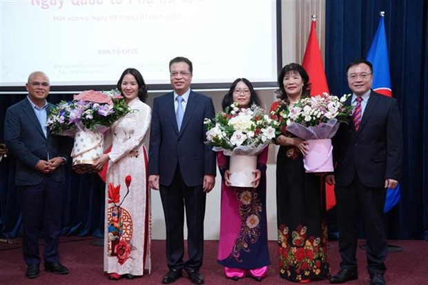 Embajadas de Vietnam conmemoran el Día Internacional de la Mujer en Tailandia y Rusia ảnh 2 Embajadas de Vietnam conmemoran el Día Internacional de la Mujer en Tailandia y Rusia ảnh 2