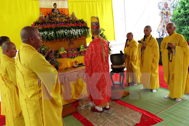 Réquiem dedica a hambrientos vietnamitas fallecidos en 1945 ảnh 1 Réquiem dedica a hambrientos vietnamitas fallecidos en 1945 ảnh 1