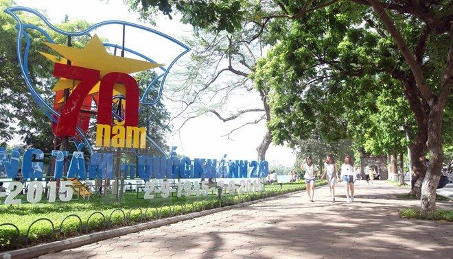 Encuentro con cuerpo diplomático en ocasión del Día nacional ảnh 1 Encuentro con cuerpo diplomático en ocasión del Día nacional ảnh 1