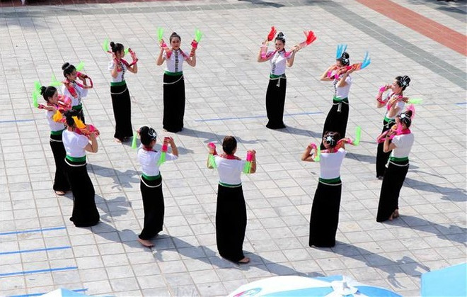 Danza Xoe de etnia Thai de Vietnam responde a todos criterios de Patrimonio Cultural de Humanidad ảnh 1 Danza Xoe de etnia Thai de Vietnam responde a todos criterios de Patrimonio Cultural de Humanidad ảnh 1