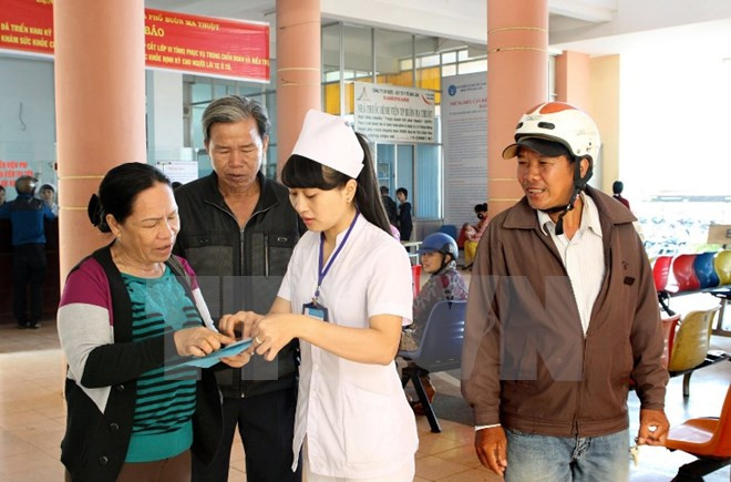 Gobierno vietnamita da pasos firmes para aumentar cobertura de seguro médico ảnh 1 Gobierno vietnamita da pasos firmes para aumentar cobertura de seguro médico ảnh 1