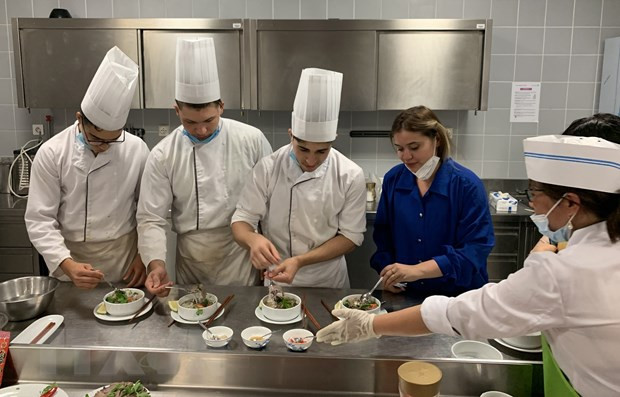Promueven la gastronomía de Vietnam en Argelia ảnh 2 Promueven la gastronomía de Vietnam en Argelia ảnh 2