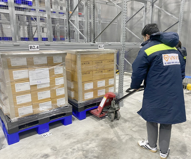 Llegan a Vietnam 1,2 millones de dosis de vacuna AstraZeneca ảnh 2 Llegan a Vietnam 1,2 millones de dosis de vacuna AstraZeneca ảnh 2