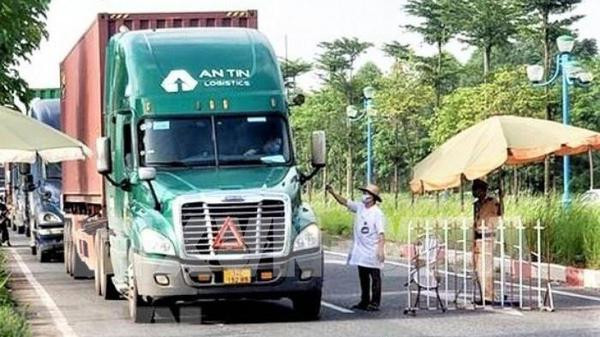Flexibilizan requisitos sanitarios para conductores de mercancías en el sur de Vietnam ảnh 1 Flexibilizan requisitos sanitarios para conductores de mercancías en el sur de Vietnam ảnh 1