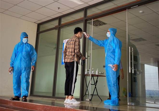 Piden centrar máximos esfuerzos para la lucha contra el COVID-19 en Vietnam ảnh 3 Piden centrar máximos esfuerzos para la lucha contra el COVID-19 en Vietnam ảnh 3