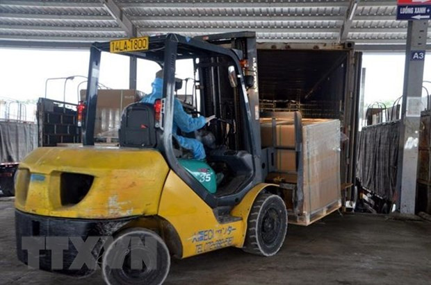 Prospera comercio transfronterizo de Vietnam pese a pandemia gracias a la puerta en Mong Cai ảnh 1 Prospera comercio transfronterizo de Vietnam pese a pandemia gracias a la puerta en Mong Cai ảnh 1