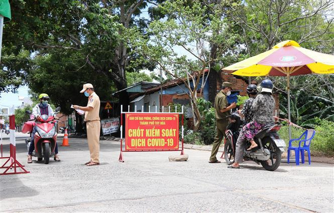 Piden centrar máximos esfuerzos para la lucha contra el COVID-19 en Vietnam ảnh 2 Piden centrar máximos esfuerzos para la lucha contra el COVID-19 en Vietnam ảnh 2