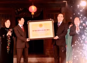 Confieren patrimonio especial nacional a Van Mieu ảnh 1