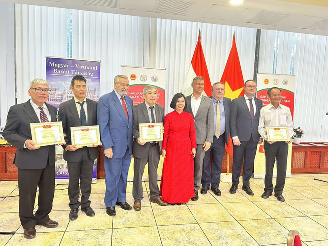 Celebran Día Nacional de Vietnam en Hungría ảnh 1 Celebran Día Nacional de Vietnam en Hungría ảnh 1