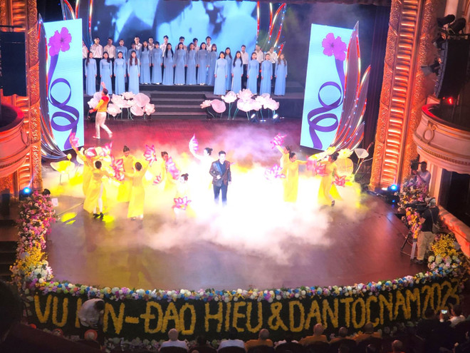 Programa artístico marca el festival Vu Lan en Hanoi ảnh 2 Programa artístico marca el festival Vu Lan en Hanoi ảnh 2