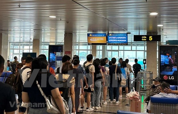 Aeropuerto vietnamita por garantizar calidad de servicios durante asueto por Día Nacional ảnh 1 Aeropuerto vietnamita por garantizar calidad de servicios durante asueto por Día Nacional ảnh 1