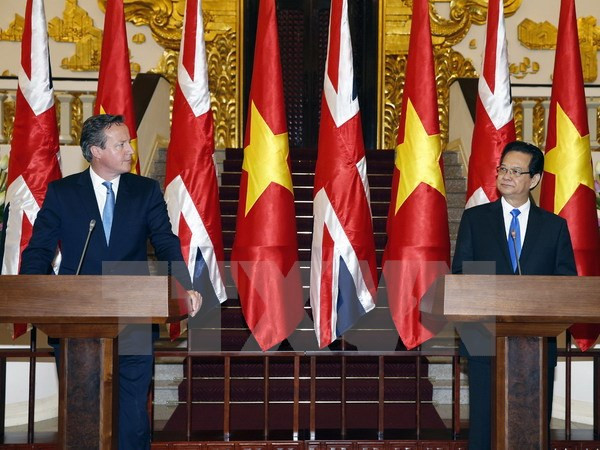Concluye premier británico visita oficial a Vietnam ảnh 1 Concluye premier británico visita oficial a Vietnam ảnh 1