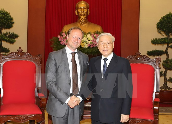 Líder partidista recibe a saliente embajador belga ảnh 1  Líder partidista recibe a saliente embajador belga ảnh 1